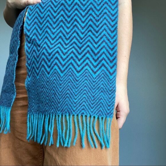 Blarney Woolen Mills Blue Purple Wool Fringe Warm Cozy Scarf - Picture 5 of 7